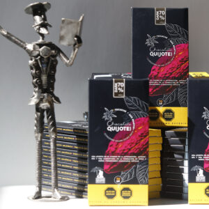 Chocolate dark 70% de cacao del Proyecto Quijote para la Vida, barra de chocolate artesanal y solidario.